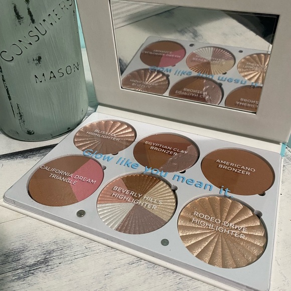 OFRA Cosmetics On The Glow Palette - Picture 2 of 8